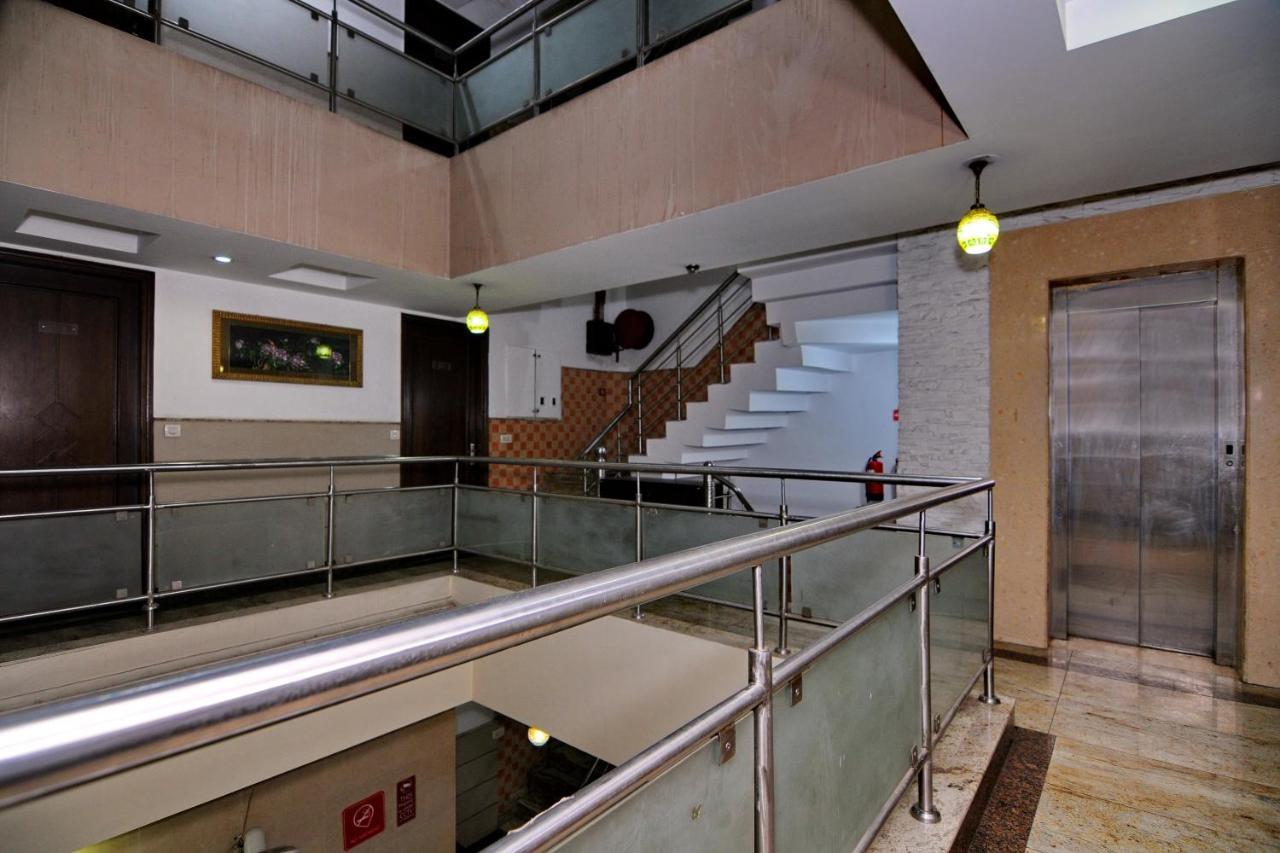 Hotel Tjs Grand Делі Екстер'єр фото