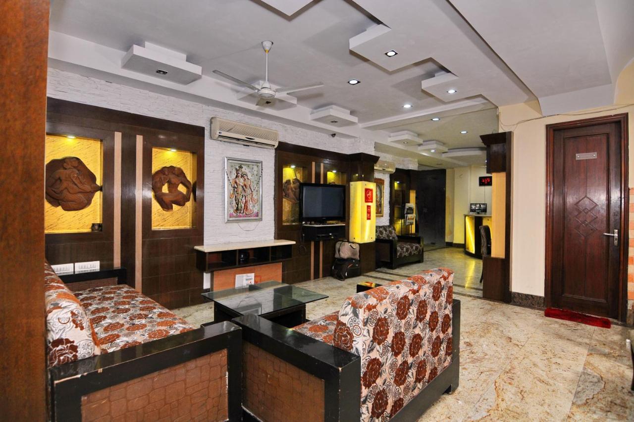 Hotel Tjs Grand Делі Екстер'єр фото