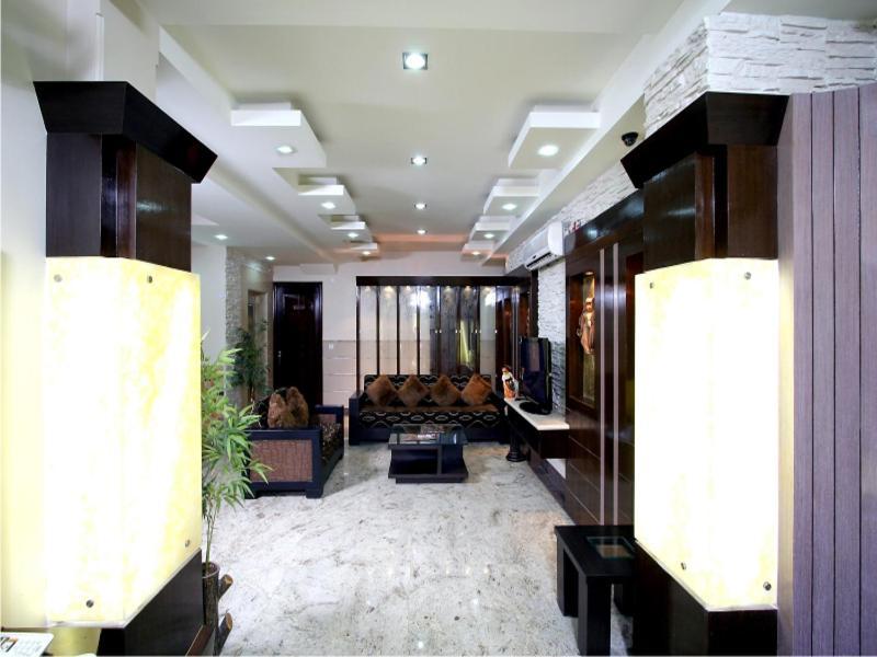Hotel Tjs Grand Делі Інтер'єр фото
